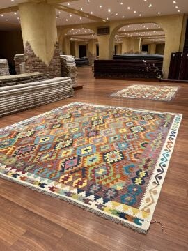 Etnek Desenli Büyük Boy Kilim