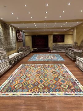 Etnek Desenli Büyük Boy Kilim