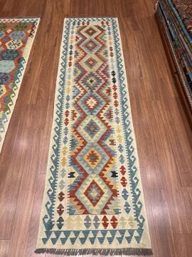 Beyaz Renk Yolluk Kilim