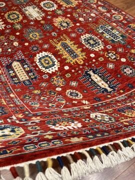 Kırmızı Klasik Yün Makina Halısı