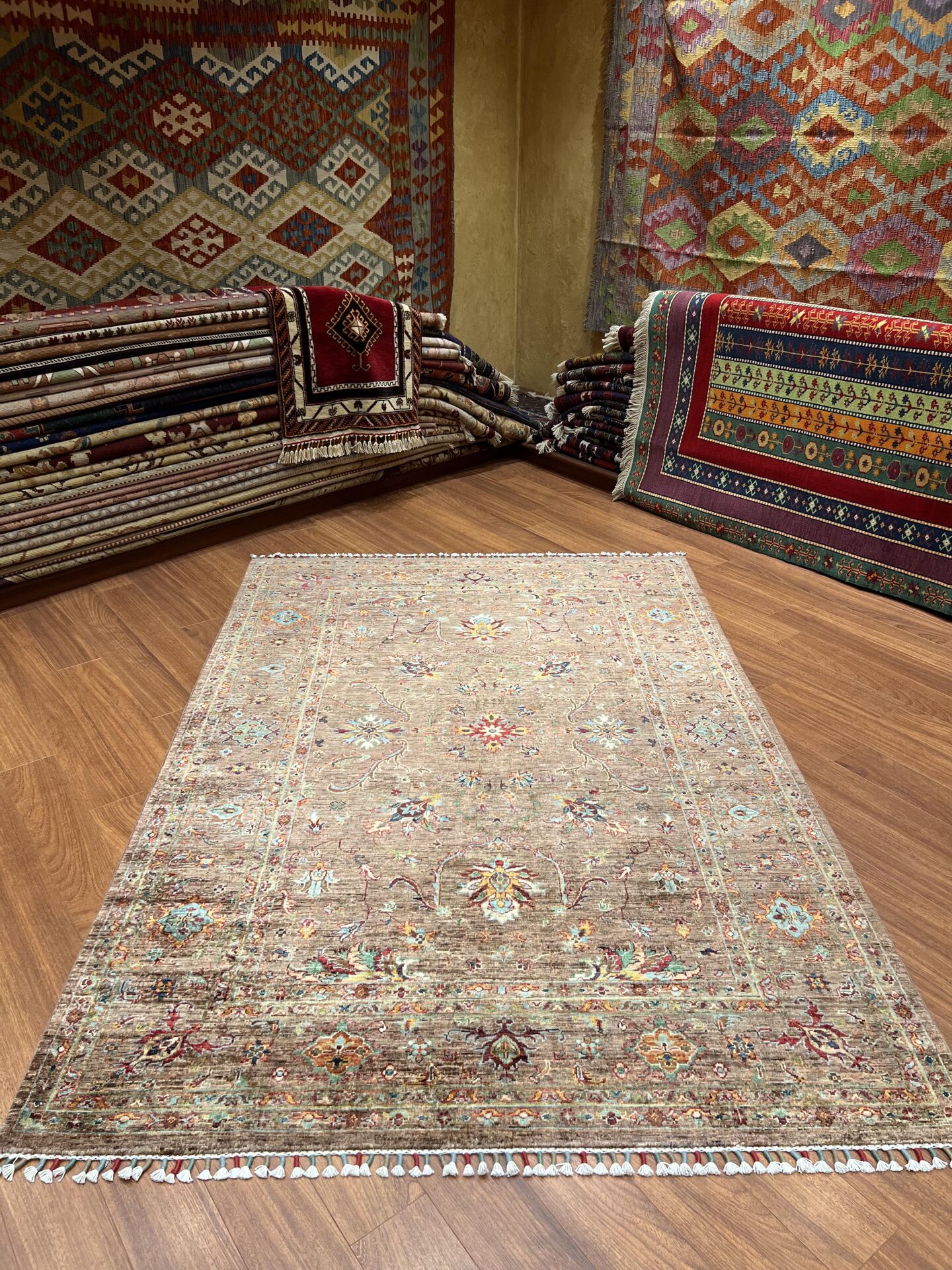 Kahverengi Sultani Halısı