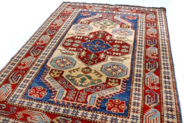 Kazak Desenli El Dokuması Halı