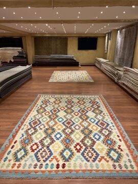 Kök Boya Kilim