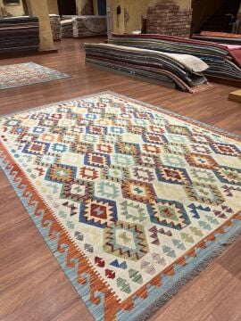 Kök Boya Kilim