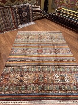 Kilim Desenli Yün El Halısı