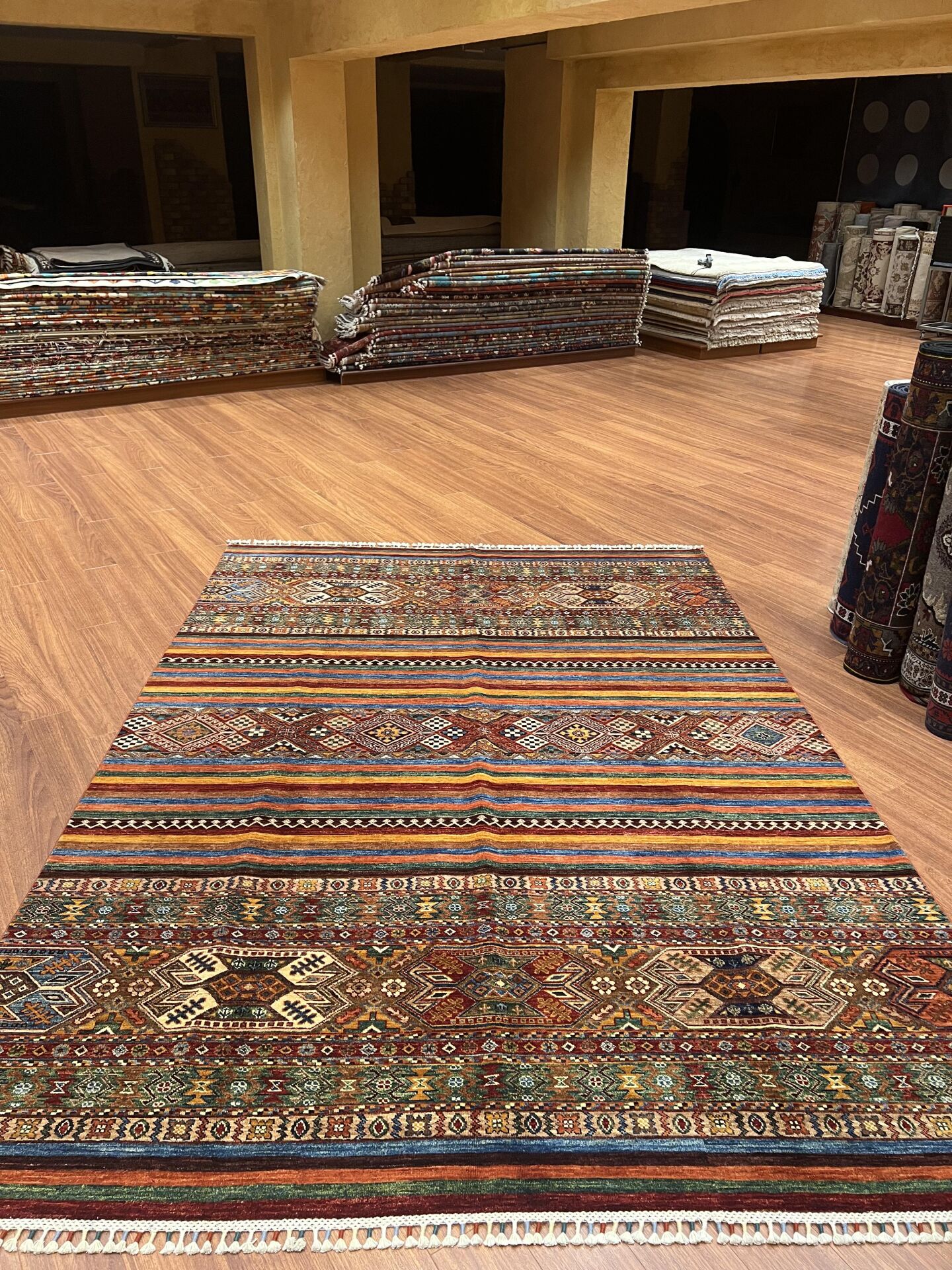 Kilim Desenli Yün El Halısı