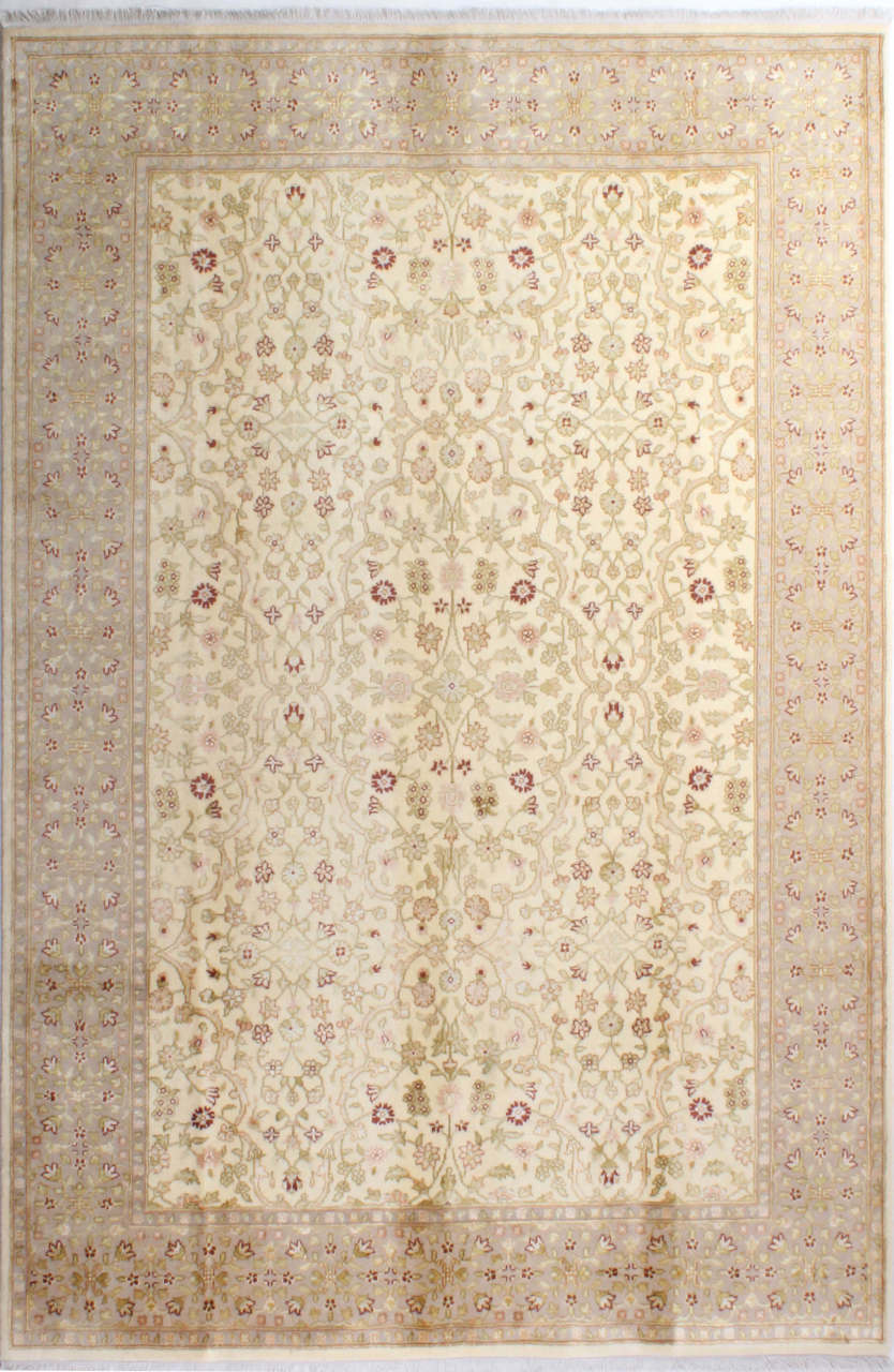 Serpme Çiçek İsfahan Desenli Uşak Halısı