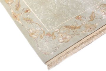 Green Sprinkle Avant-garde Silk Handmade Carpet
