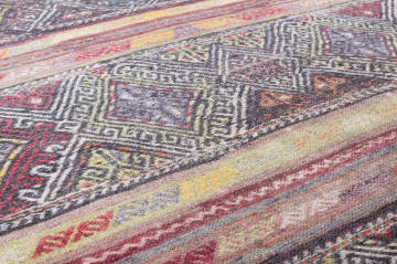Etnik Desenli Şönil Kilim