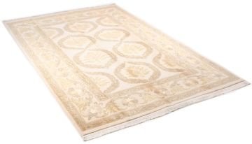 Large Patterned Silk Hand-Knitted Carpet