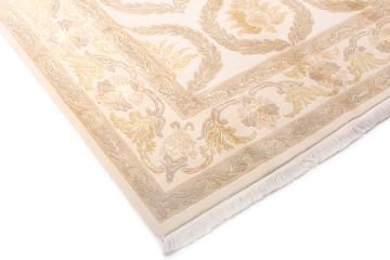Large Patterned Silk Hand-Knitted Carpet