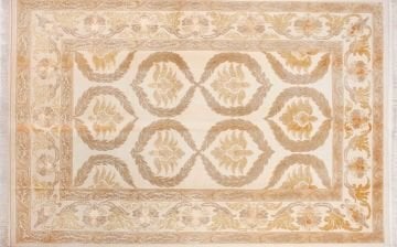Large Patterned Silk Hand-Knitted Carpet