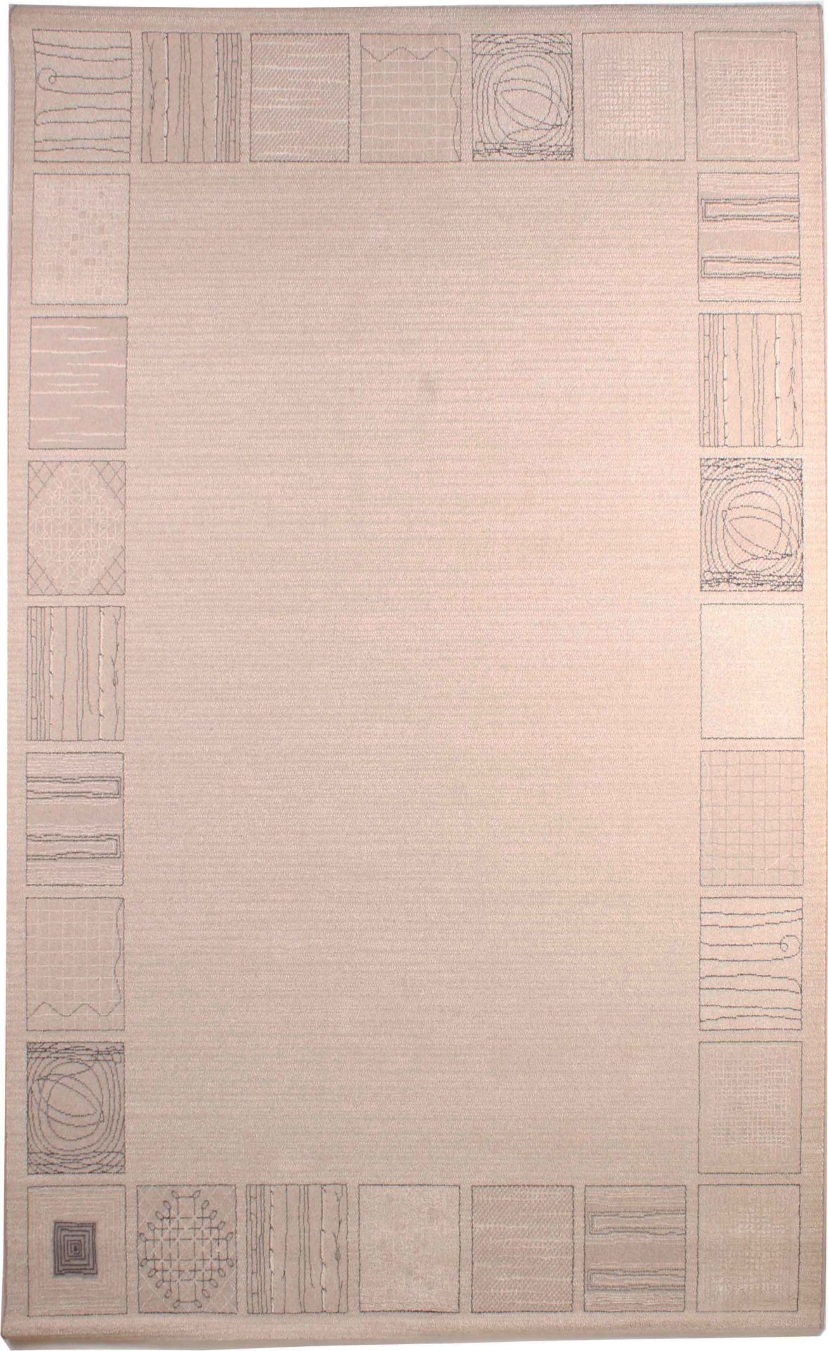 Kutu Desenli Makine Halısı