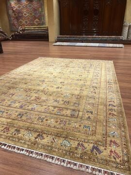 Hayvan Figürlü El Halısı