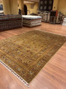 Hayvan Figürlü El Halısı