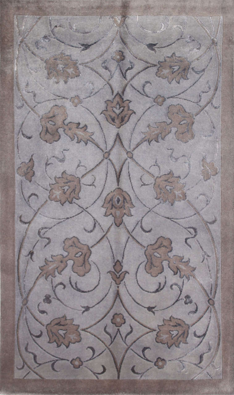 Desenleri İpekli Küçük Halı