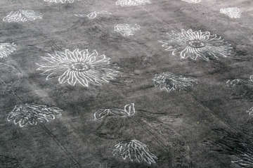 Gray Modern Floral Patterned Carpet