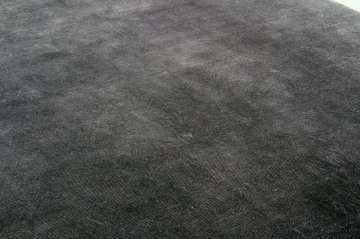 Siyah Düz Desensiz Halı