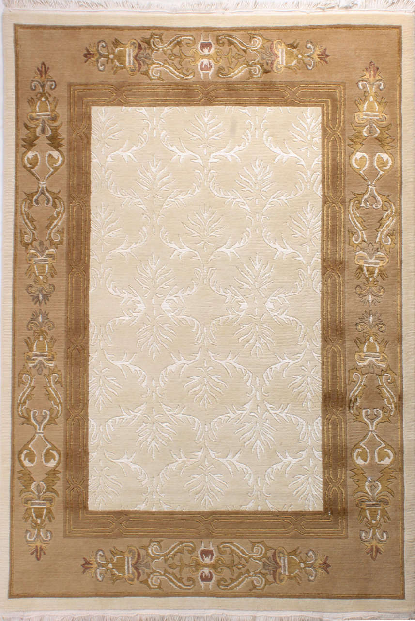 Kenar Bordürü Kahverengi Dömiklasik Halı