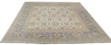 Kare Uşak Desenli El Halısı