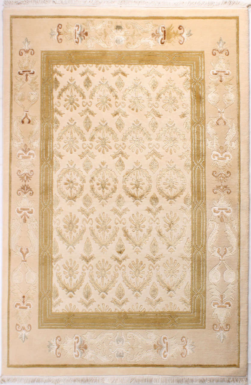 Ortası Damask Desenli Neoklasik El Halısı