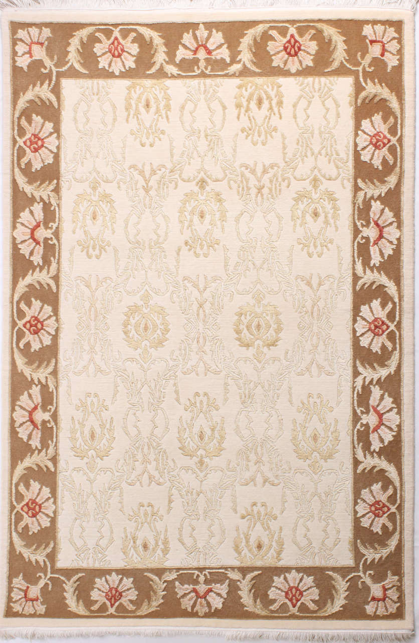 İpek Desenli Dömiklasik El Halısı