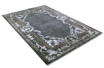 Ortası Desensiz Salon Halısı