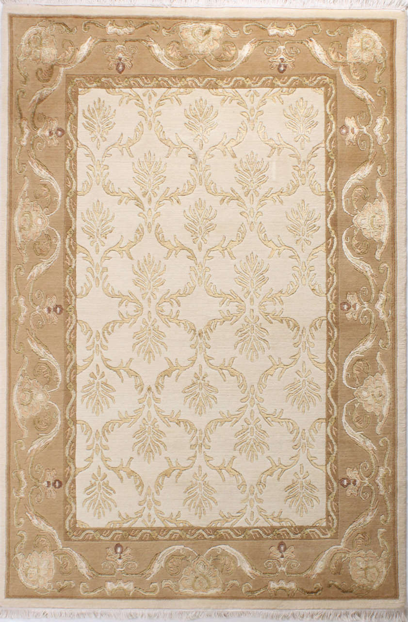 Orta Zemini Damask Desenli Neoklasik El Dokuma Halı
