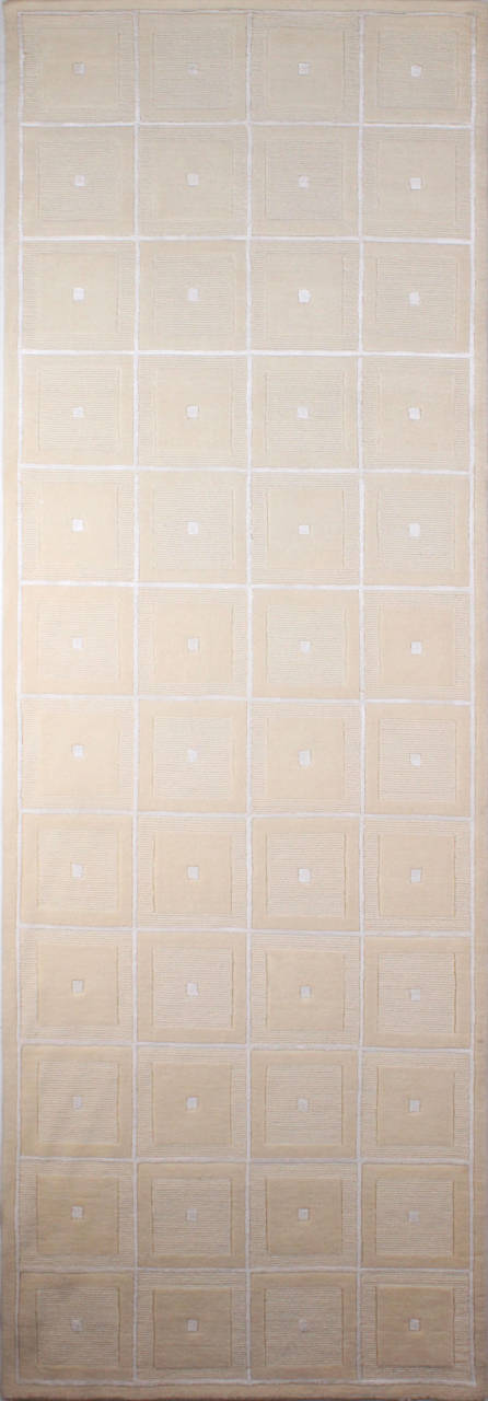 Sade ve Şık El Dokuması Koridor Halısı