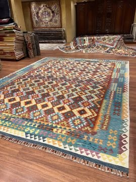 Büyük Boy El Dokuması Kilim