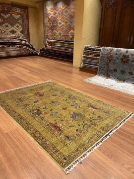 Safran Rengi El Halısı