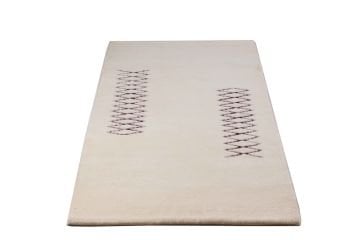 Mor İşlemeli Yün Nepal Halısı