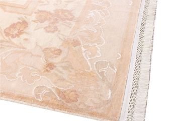 Çiçek Desenli Soft Renk Halı