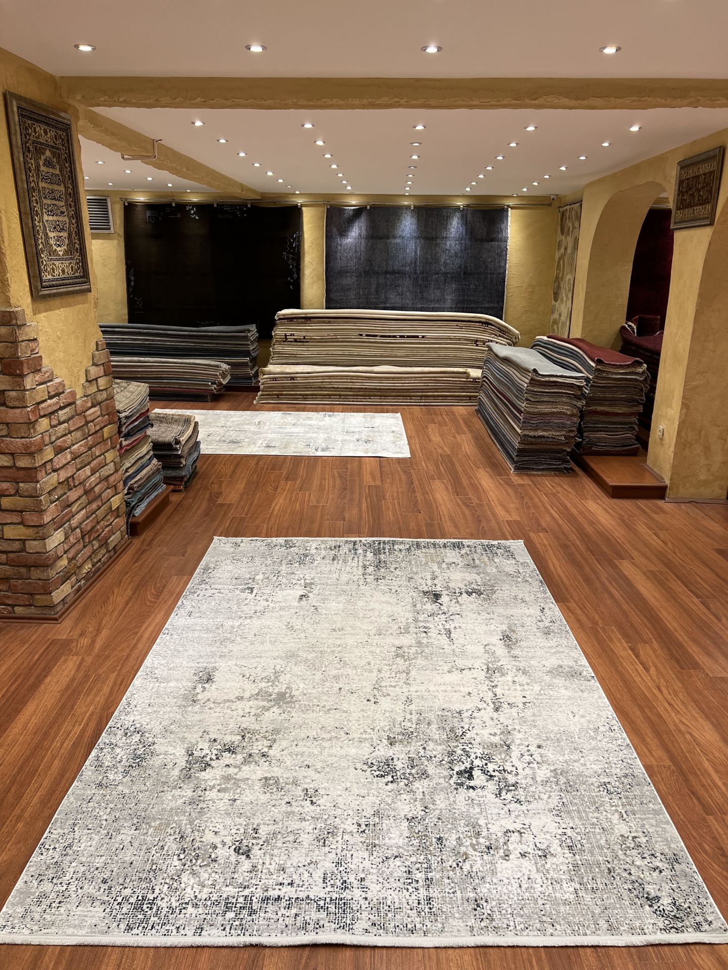 Eskitme Damask Desenli Bambu Halı