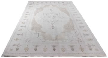 Madalyon Göbekli Klasik Salon Halısı