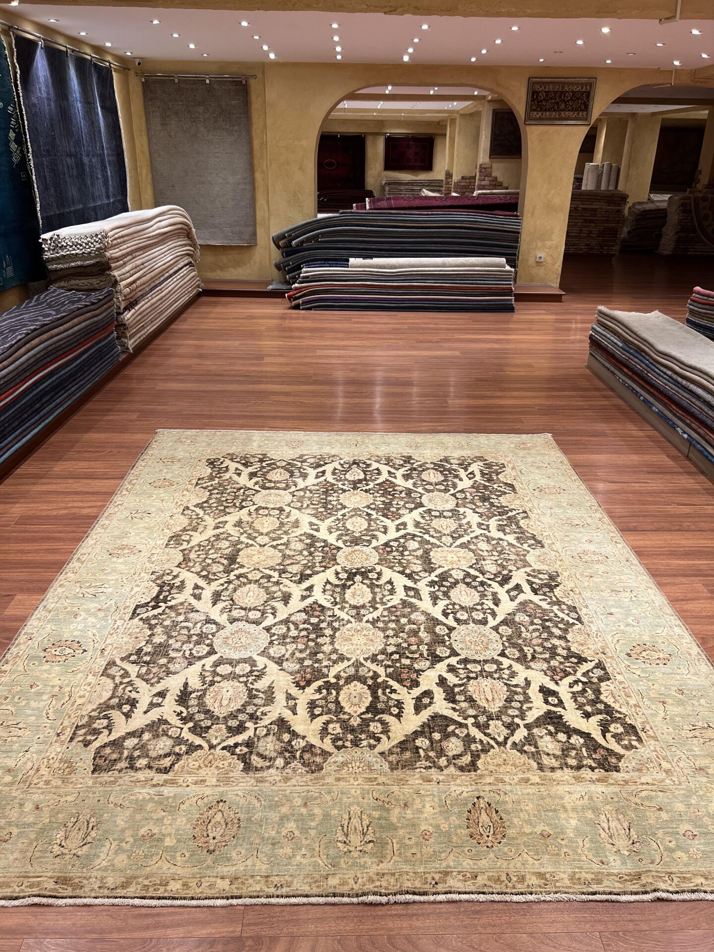 Klasik Desenli El Halısı