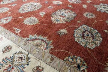 Kiremit Rengi Uşak Halısı