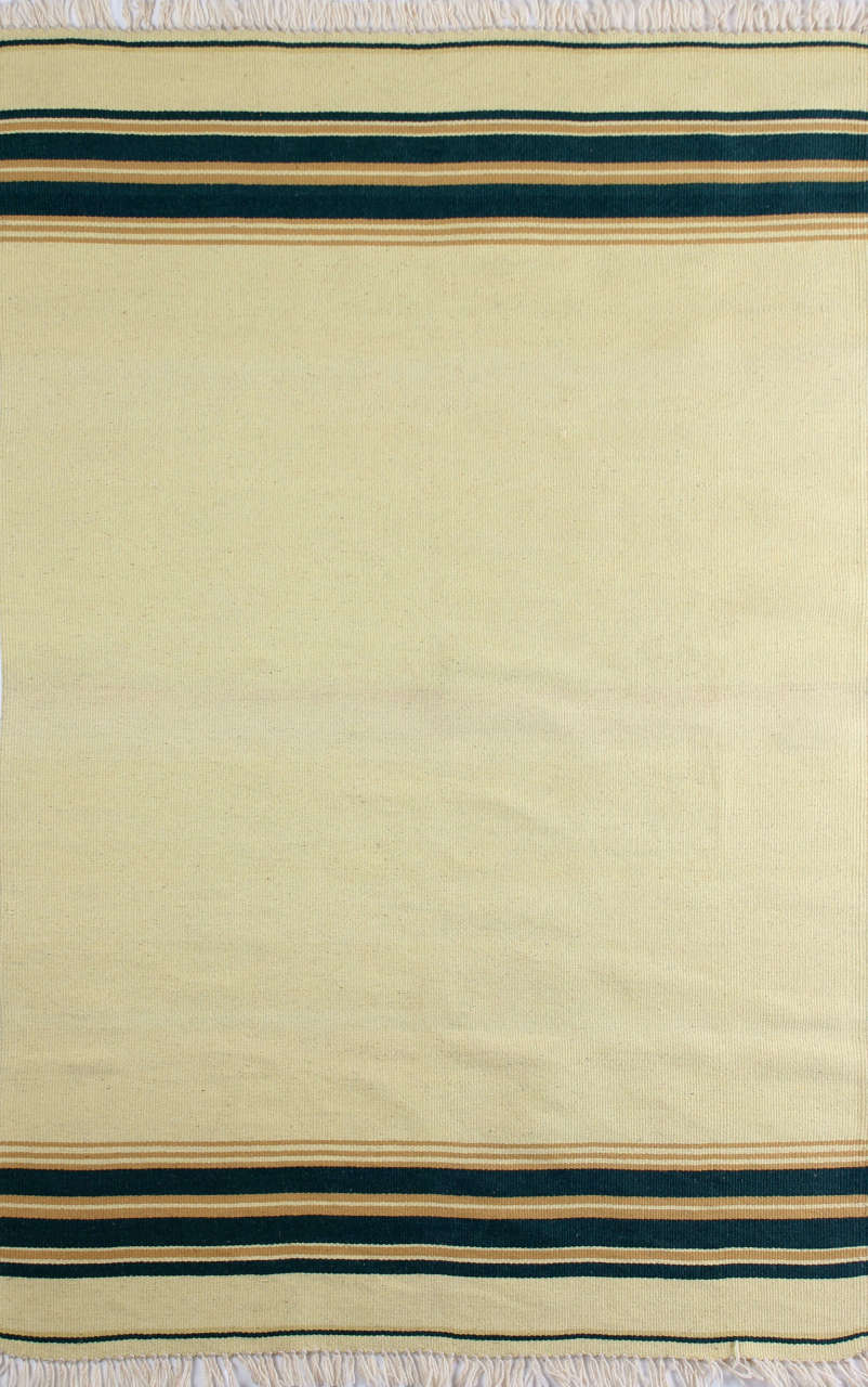 Ortası Desensiz Kilim