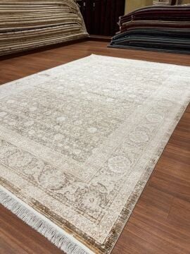 Eskitme Desenli Serpme Model Halı