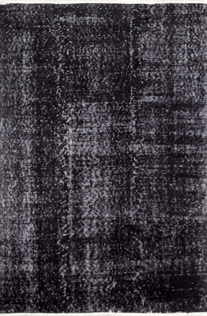 Düz Desensiz Eskitme Siyah Halı