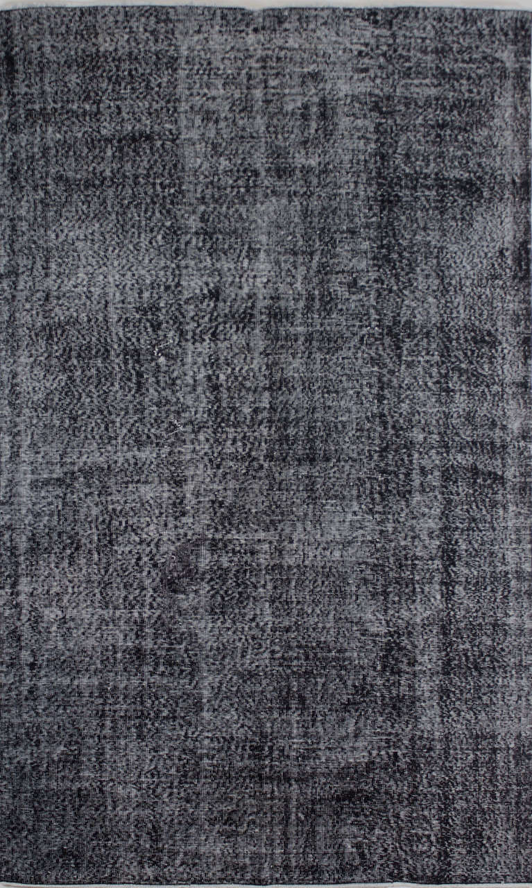 Desensiz Eskitme Siyah Halı