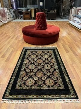 Etnik Desenli El Halısı