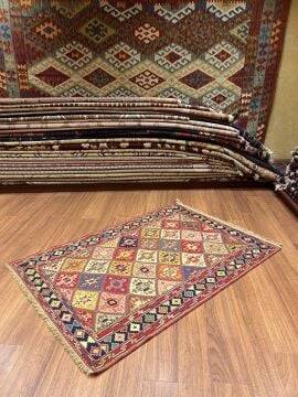 Çapraz Desenli Halı