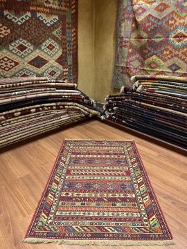 Küçük Boy Kilim