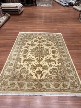 Hand Woven Living Room Carpet with Belly Pattern