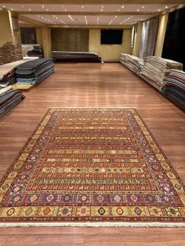 Hayvan Figürlü İran Tipi Kilim