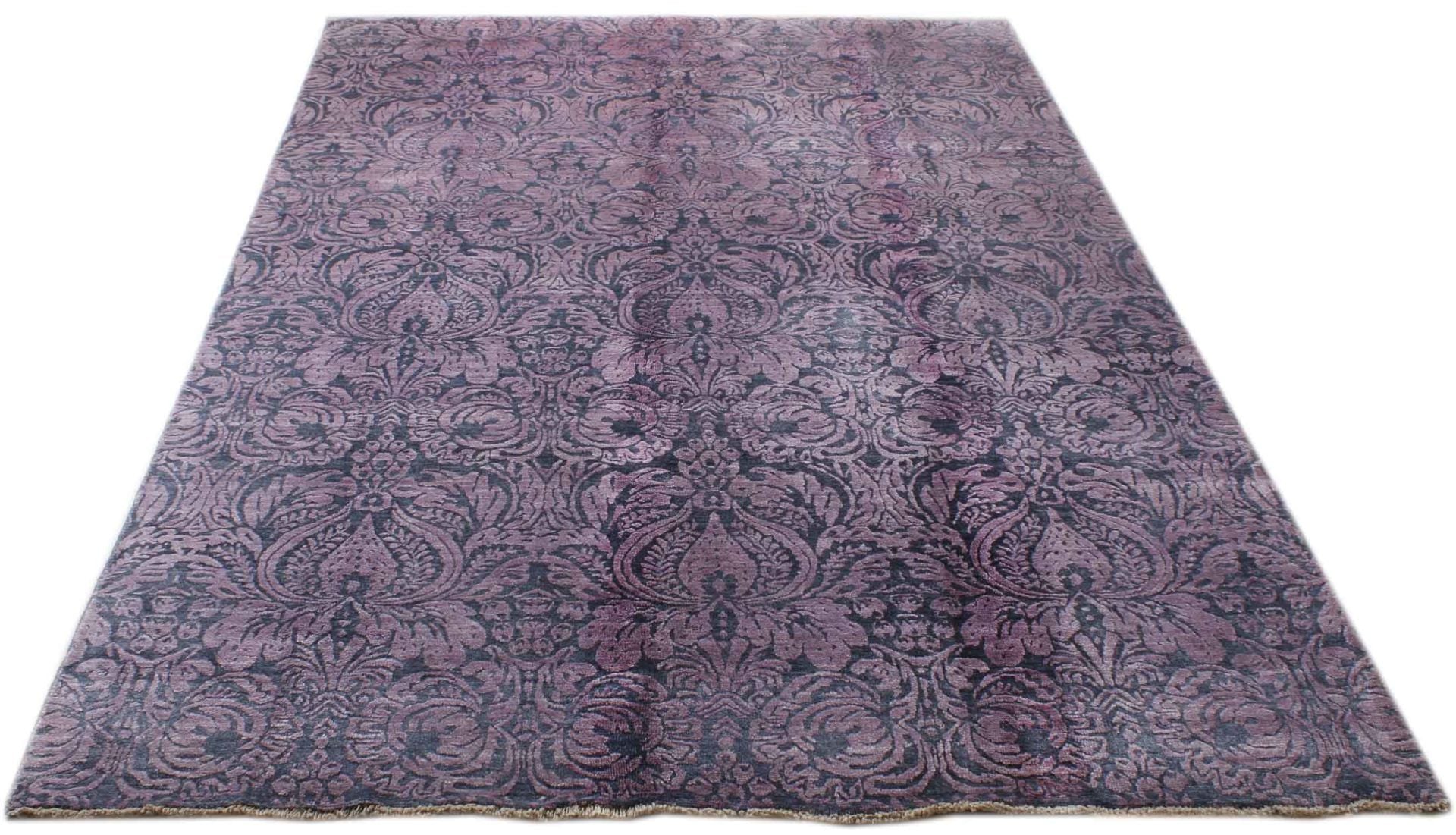 Kabartmalı Damask Desenli El Halısı