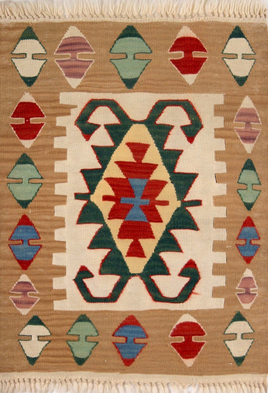 Etnik Desenli Küçük Kilim