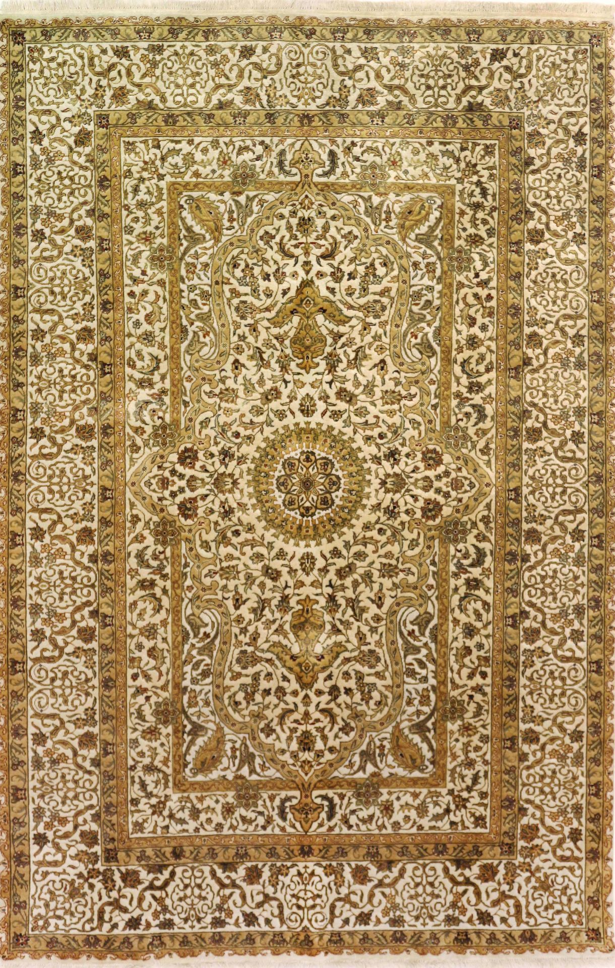 Desenleri İpek El Dokuması Halı