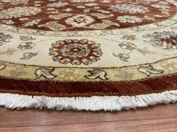 Yuvarlak Uşak El Halısı